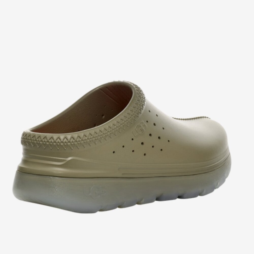 UGG - Picture 2 of 4